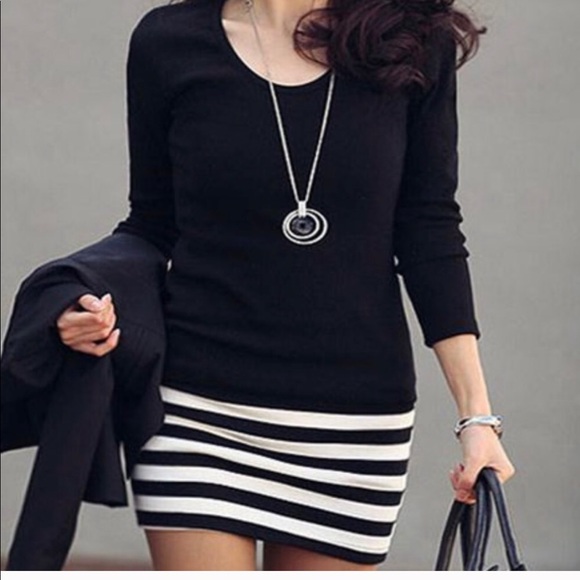 Dresses & Skirts - Closet Clear Out !❤️❤️❤️Long sleeve dress